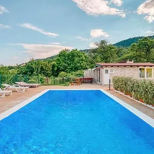 https://apartments-nika-with-swimming-pool-and-beautiful-sea-view.in-istria.net